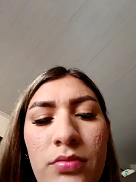 Snapshot of GIRL_DONCELLA chatting on October 16, 2025, 7:37 pm GIRL DONCELLA online show from October 16, 2025, 7:37 pm