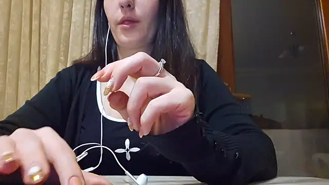 Snapshot of AlejandraDelaney chatting on December 30, 2024, 10:12 pm AlejandraDelaney online show from December 30, 2024, 10:12 pm