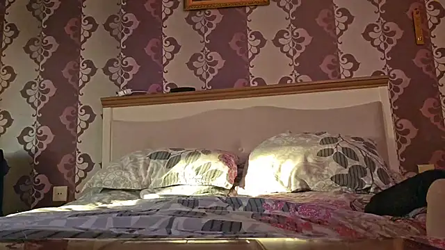 Snapshot of AlejandraDelaney chatting on January 10, 2025, 12:58 pm AlejandraDelaney online show from January 10, 2025, 12:58 pm