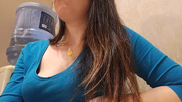 Snapshot of AlejandraDelaney chatting on January 24, 2025, 4:17 pm AlejandraDelaney online show from January 24, 2025, 4:17 pm