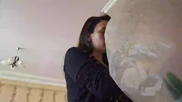 Snapshot of AlejandraDelaney chatting on February 4, 2025, 10:32 am AlejandraDelaney online show from February 4, 2025, 10:32 am