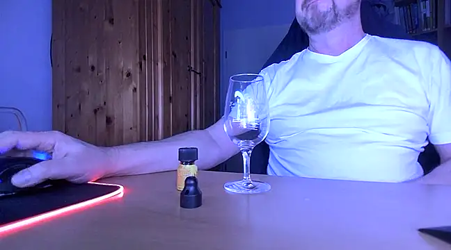 Snapshot of Tom_PP_cgn chatting on February 16, 2025, 4:31 am Tom PP cgn online show from February 16, 2025, 4:31 am