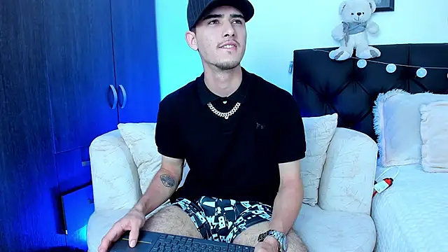 PhilipRich online show from January 8, 2025, 8:07 pm