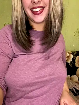 Snapshot of 69Laura696 chatting on December 4, 2024, 8:29 pm 69Laura696 online show from December 4, 2024, 8:29 pm