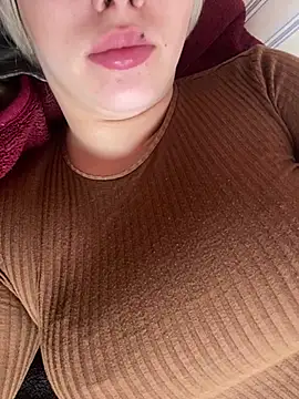 Snapshot of 69Laura696 chatting on February 21, 2025, 9:34 am 69Laura696 online show from February 21, 2025, 9:34 am