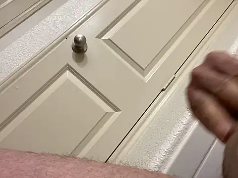 DuroMan25 online show from December 11, 2024, 7:46 pm