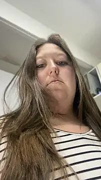 Chloee ep online show from April 12, 2026, 5:01 am