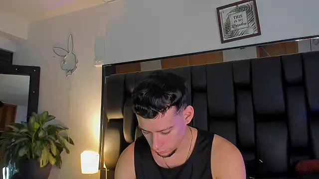 JadeSmiith  online show from September 10, 2025, 10:32 pm