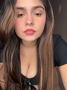 Snapshot of Sarasweet_sex chatting on June 7, 2026, 4:27 am Sarasweet sex online show from June 7, 2026, 4:27 am