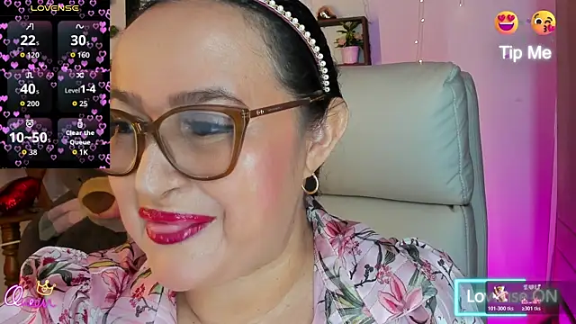 Snapshot of Gia_Nahomi chatting on May 7, 2026, 11:21 pm Gia Nahomi online show from May 7, 2026, 11:21 pm