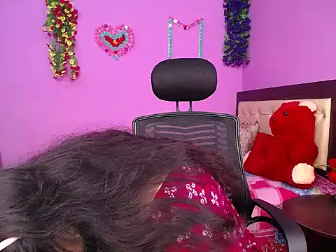 Hot Maleka online show from January 13, 2026, 5:18 pm