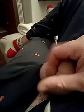 Snapshot of Loveepussyy chatting on October 29, 2025, 6:42 pm Loveepussyy online show from October 29, 2025, 6:42 pm