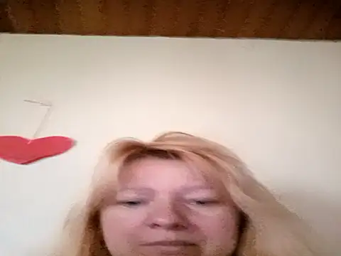 Lauri scherri online show from December 3, 2025, 11:19 am