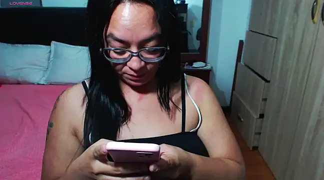 Snapshot of miia-big1boobs_ chatting on December 19, 2024, 1:28 am miia-big1boobs  online show from December 19, 2024, 1:28 am