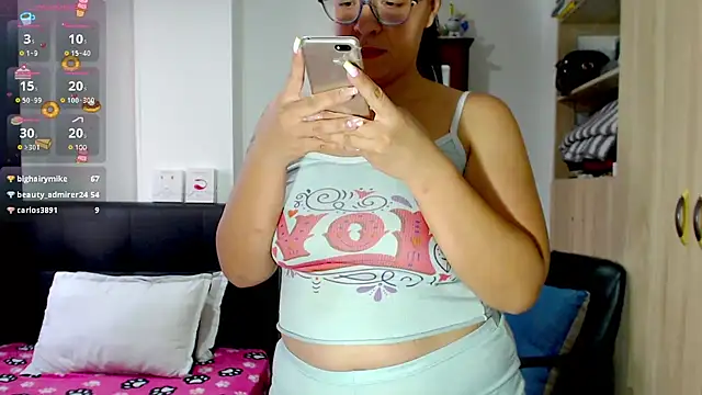 Snapshot of miia-big1boobs_ chatting on January 24, 2025, 10:19 pm miia-big1boobs  online show from January 24, 2025, 10:19 pm