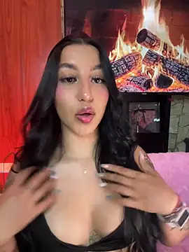 Snapshot of Tamara_Roberts1 chatting on May 29, 2026, 2:09 am Tamara Roberts1 online show from May 29, 2026, 2:09 am