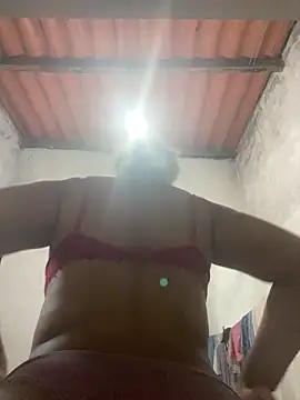 Snapshot of bela-Bunda225 chatting on February 11, 2025, 8:42 pm bela-Bunda225 online show from February 11, 2025, 8:42 pm