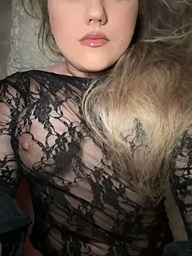 Snapshot of scarletseduction_ chatting on January 10, 2025, 5:02 pm scarletseduction online show from January 10, 2025, 5:02 pm