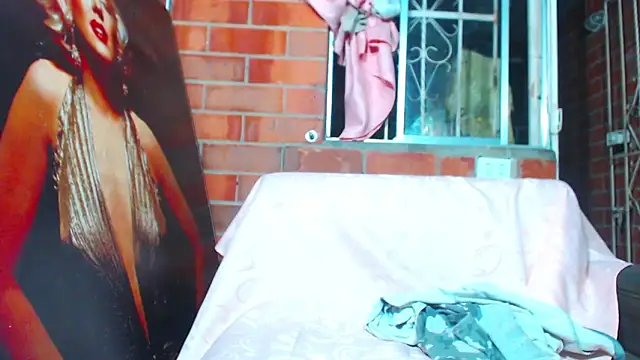 DOMINANTE KLOE  online show from December 9, 2024, 2:56 am