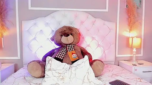 evelyn evony online show from December 12, 2024, 8:14 am