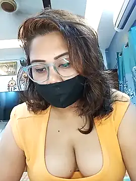 Cute-mona online show from September 19, 2025, 9:54 am