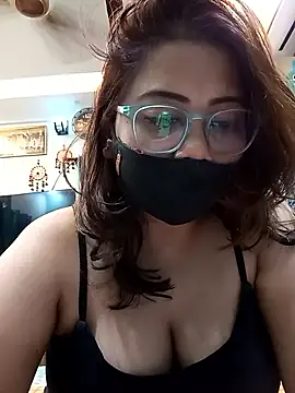 Cute-mona online show from November 4, 2025, 10:20 pm