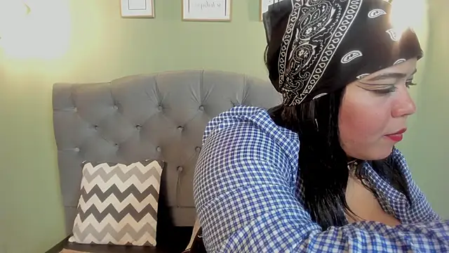 KRYSTENMOON online show from January 30, 2025, 3:11 am