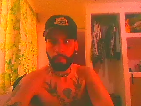 Snapshot of Diilanhott chatting on February 6, 2025, 2:26 pm Diilanhott online show from February 6, 2025, 2:26 pm