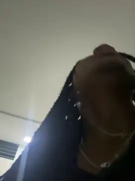 EscorpiLeoncita online show from March 1, 2026, 4:47 am