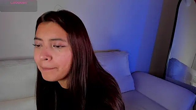 Rebeca Williams  online show from March 7, 2026, 12:35 pm