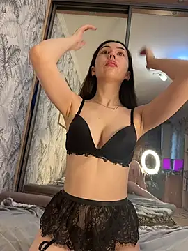 LushLuna online show from March 29, 2026, 7:41 am