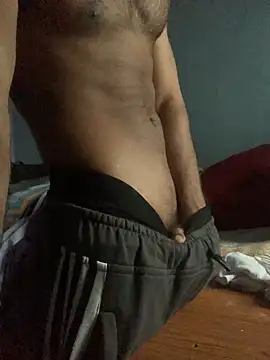 Snapshot of Vampire_xoxo chatting on January 4, 2025, 3:29 am Vampire xoxo online show from January 4, 2025, 3:29 am