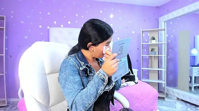 scarlette 15  online show from October 3, 2025, 3:25 am