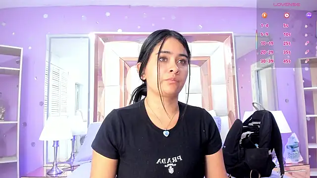 scarlette 15  online show from April 8, 2026, 3:17 am