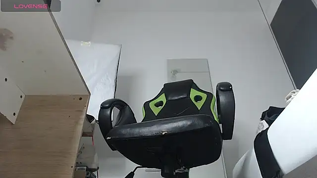 alma fenix online show from March 6, 2025, 3:24 pm