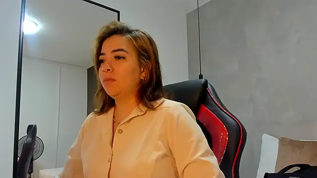 alma fenix online show from October 27, 2025, 12:31 pm