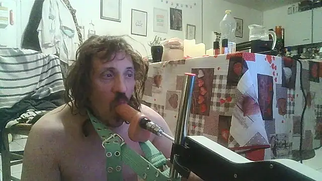 cyril020202 online show from November 1, 2025, 11:07 pm