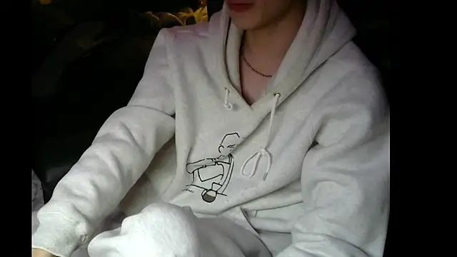 Snapshot of Ray175oo chatting on February 23, 2025, 4:13 pm Ray175oo online show from February 23, 2025, 4:13 pm