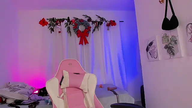 Lia Petite1 online show from February 19, 2025, 5:27 am