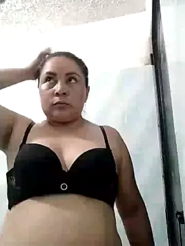 Snapshot of Norve26 chatting on December 3, 2024, 2:58 am Norve26 online show from December 3, 2024, 2:58 am