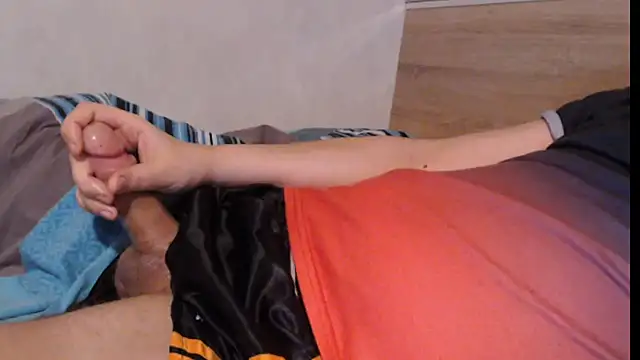 Shortboy84 online show from February 15, 2026, 7:51 am