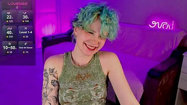 Snapshot of School_Love chatting on February 27, 2025, 4:10 pm School Love online show from February 27, 2025, 4:10 pm