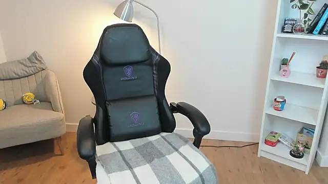  BellaEvans  online show from February 27, 2025, 11:52 am