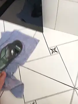 lobomisterioso13 online show from March 9, 2026, 10:41 am