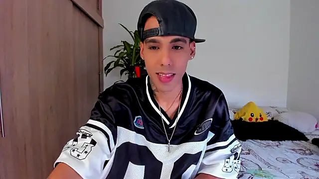 aldrinwhite online show from March 16, 2026, 5:39 pm