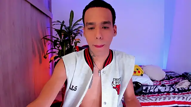 Snapshot of aldrinwhite chatting on May 11, 2026, 5:54 pm aldrinwhite online show from May 11, 2026, 5:54 pm