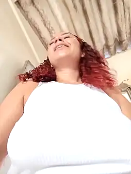 Mommy-Hot online show from October 10, 2025, 2:49 pm