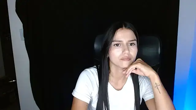 Snapshot of cloe_fox chatting on October 2, 2025, 12:39 am cloe fox online show from October 2, 2025, 12:39 am