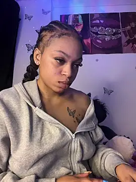 Snapshot of Melany_Williams chatting on April 28, 2026, 2:27 am Melany Williams online show from April 28, 2026, 2:27 am