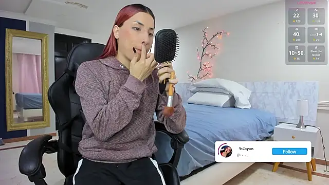 charolbruce 1 online show from March 11, 2026, 12:00 pm